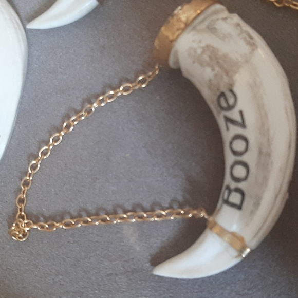 Vintage 6 boar tusk decanter labels - Picture 3 of 7